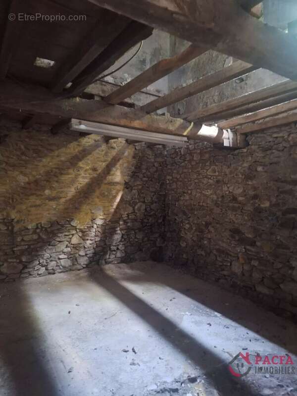 Ancienne usine 1800 m² à réinventer - photo 12