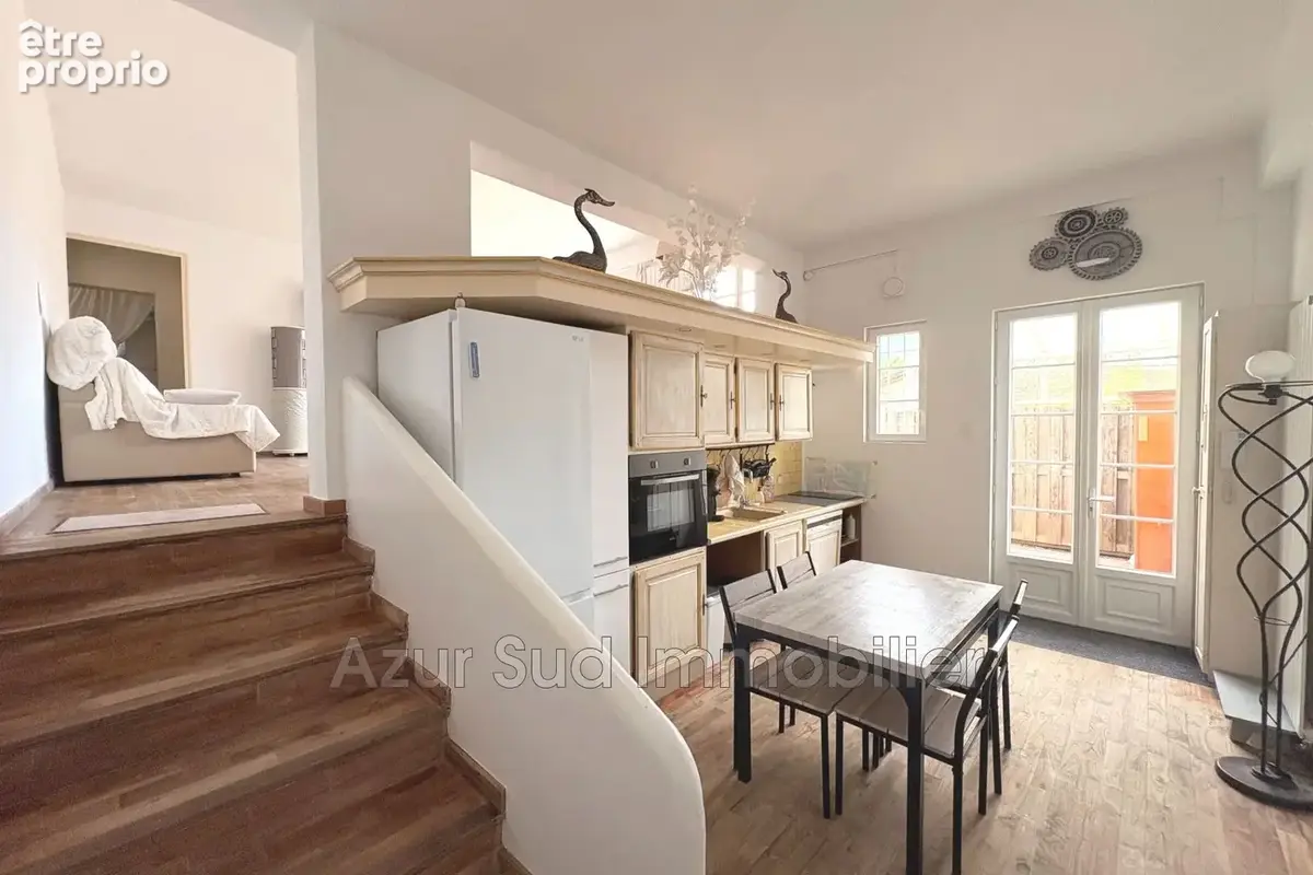 Maison 71 m² à Antibes  - photo 2