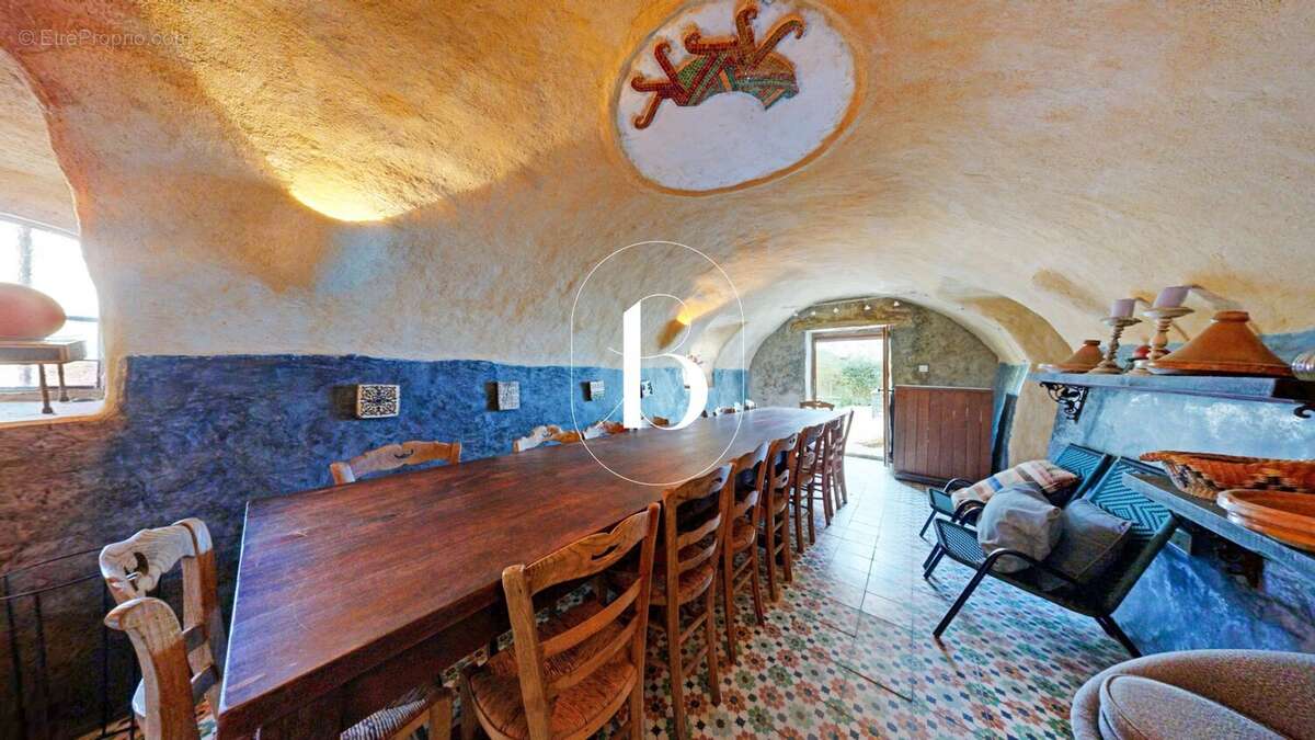 Maison à VEZENOBRES