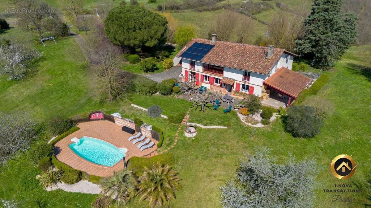 Maison à MONTESQUIEU-VOLVESTRE