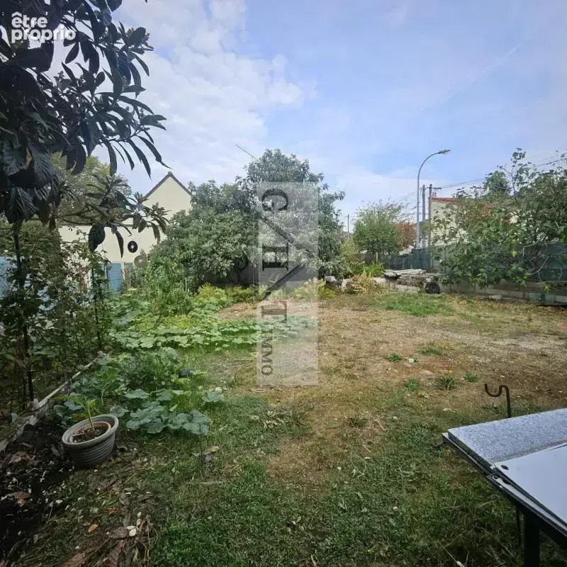 Local commercial 214 m² proche RER - photo 3