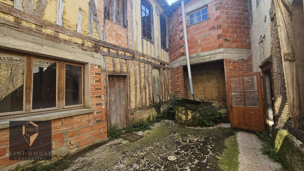 Maison à SARAMON