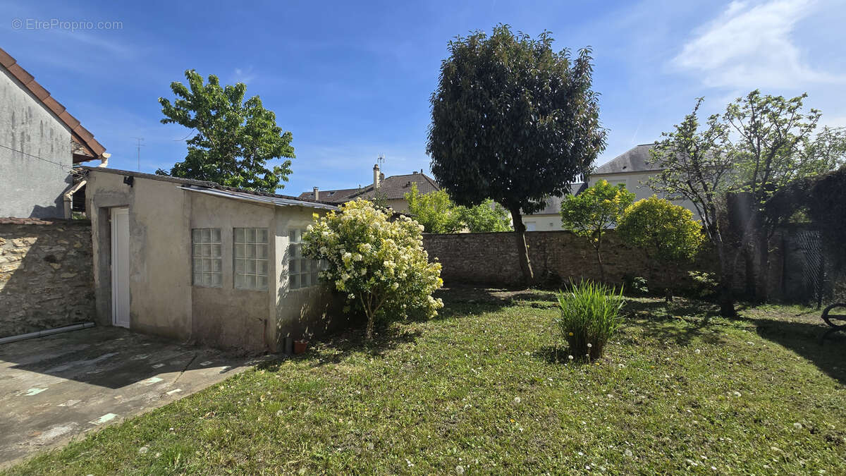 Appartement à LIMOURS