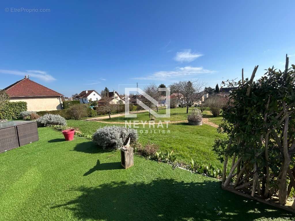 Maison à SENNECEY-LE-GRAND