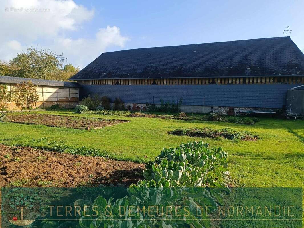 Maison à CORMEILLES