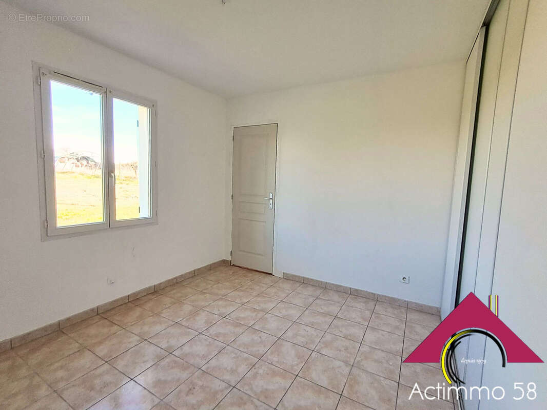 Maison à SAINT-PIERRE-LE-MOUTIER