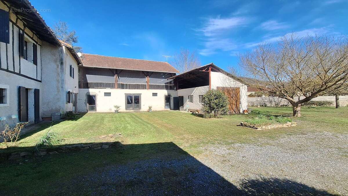 Maison à SAINT-MARTORY