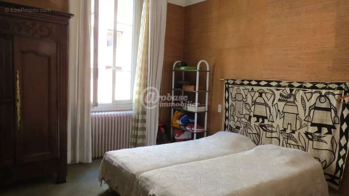 Appartement à MARSEILLE-5E