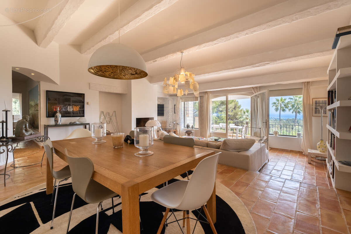 Maison à LA COLLE-SUR-LOUP