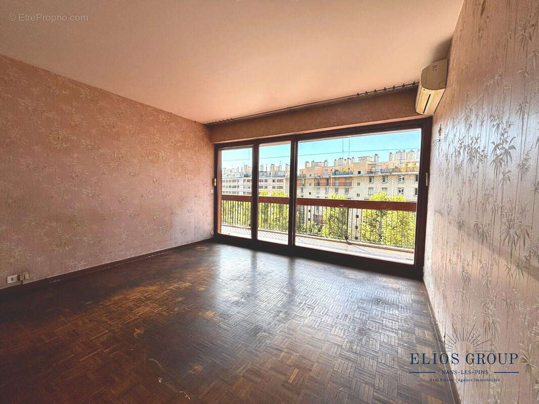 Appartement à MARSEILLE-6E