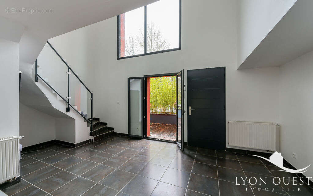 Appartement à CHARBONNIERES-LES-BAINS