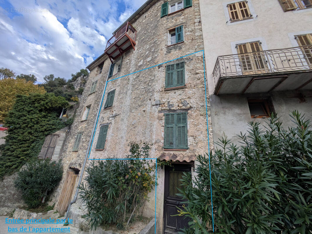 Appartement à GILETTE