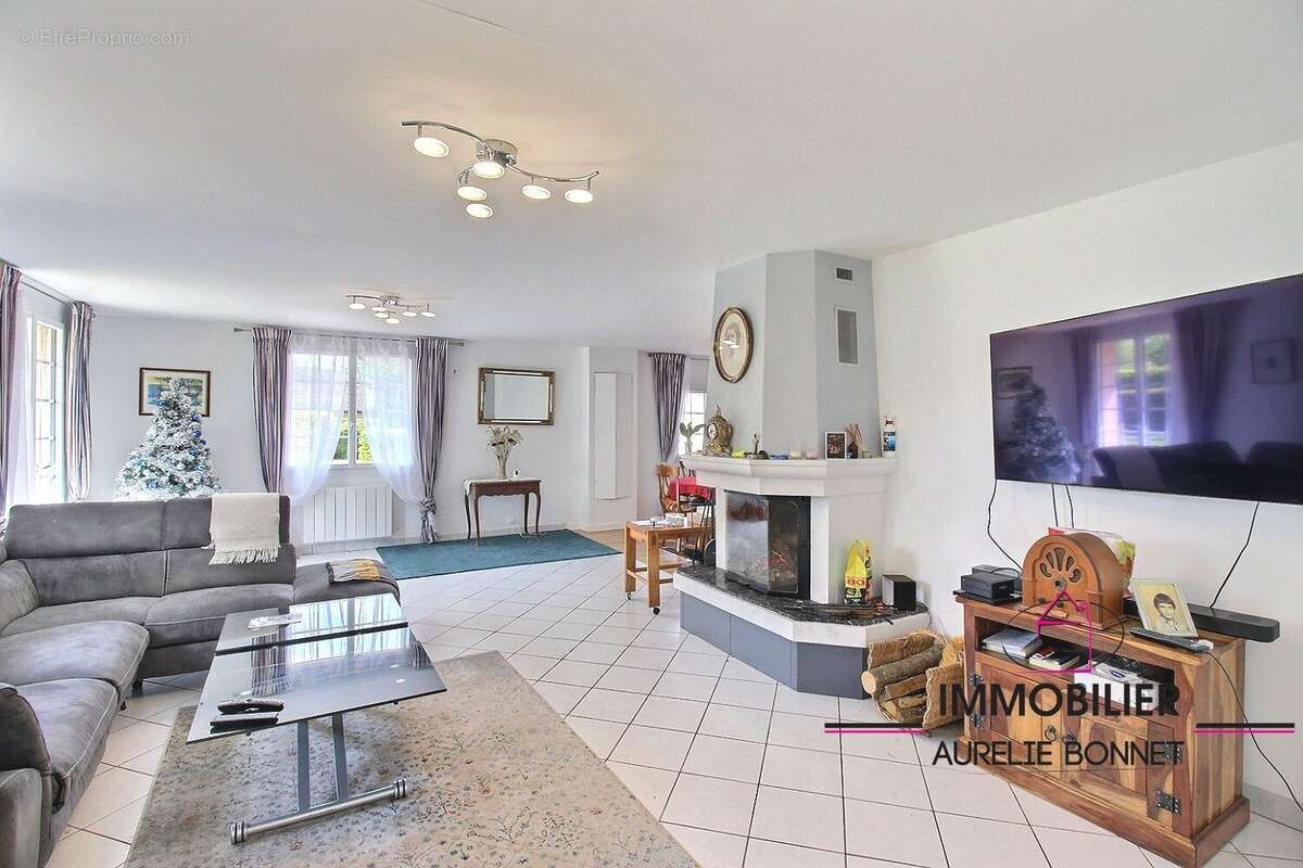 Maison à PONT-L&#039;EVEQUE