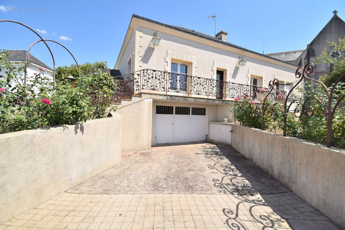 Maison à ROCHESERVIERE