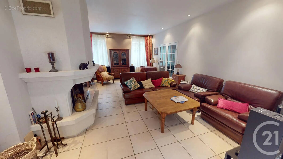 Maison à SAINT-QUENTIN