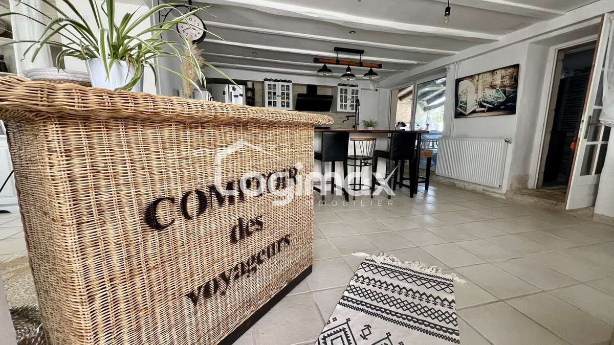 Maison 210 m² à Salles-Sur-Mer  - photo 8