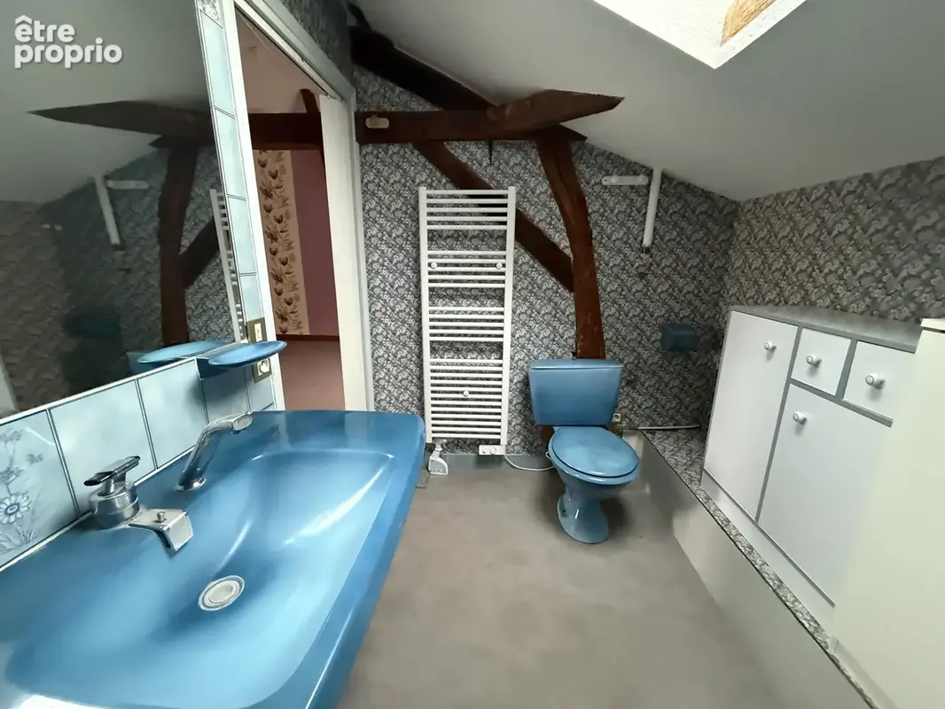Une maison en tuffeau pleine de potentiel avec piscine et dépendances à Saumur - photo 9