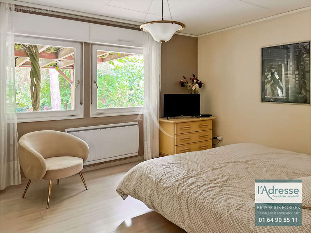 Maison à FONTENAY-LES-BRIIS