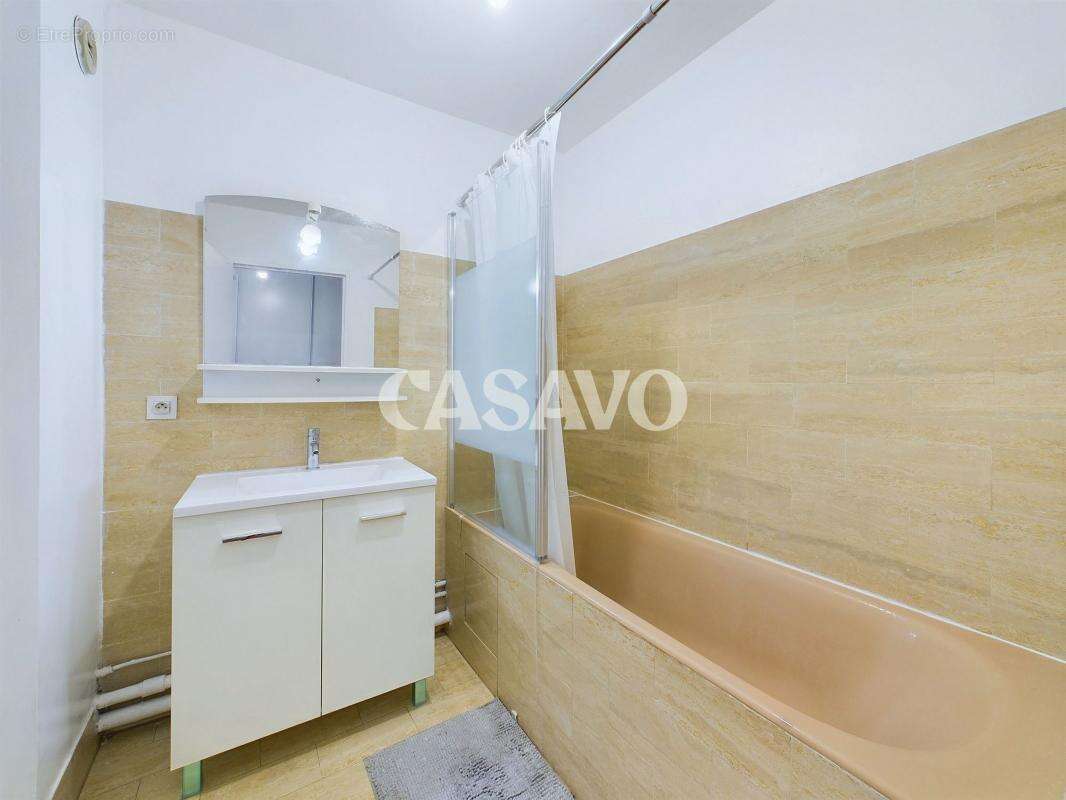 Appartement à PARIS-20E