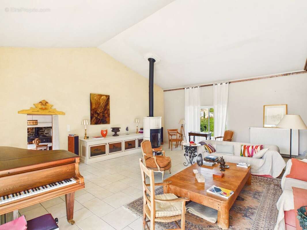 Maison à SAINT-OUEN-SUR-GARTEMPE