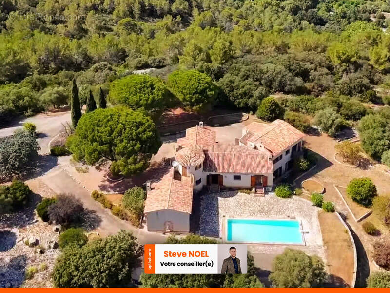 Maison à ROQUEFORT-LES-PINS