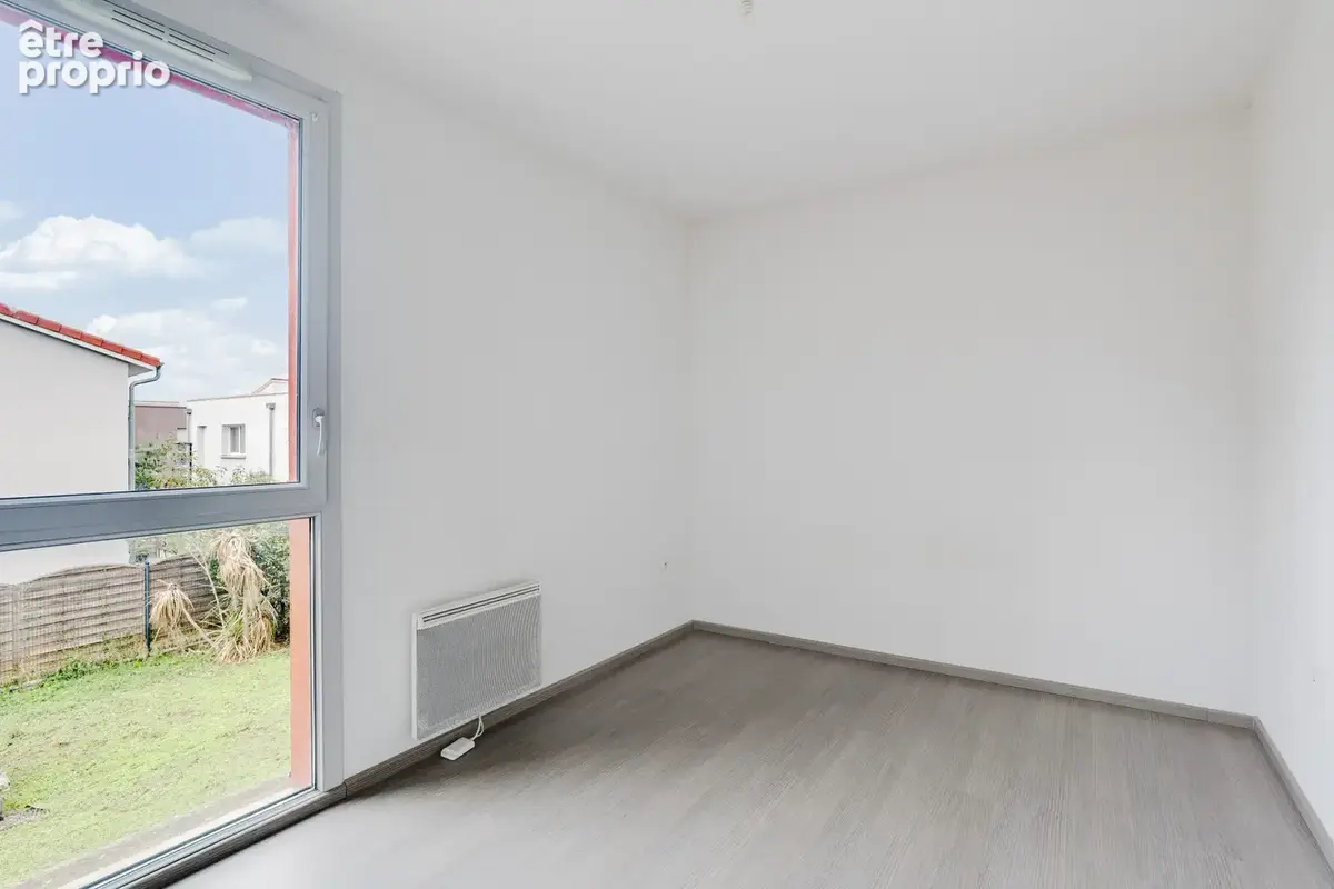 En exclusivité ! Découvrez cet appartement T3 de 54 m2, situé au 1er étage, secteur Lalande. - photo 9