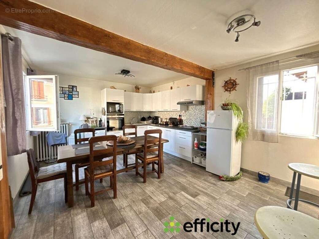 Maison à VILLEMOMBLE