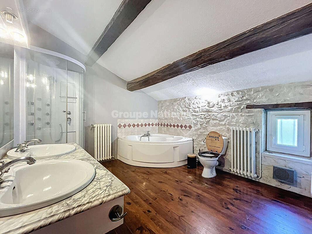 Maison à CHATEAURENARD