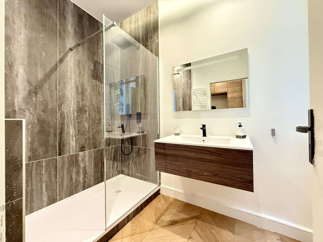 Appartement à MARSEILLE-8E