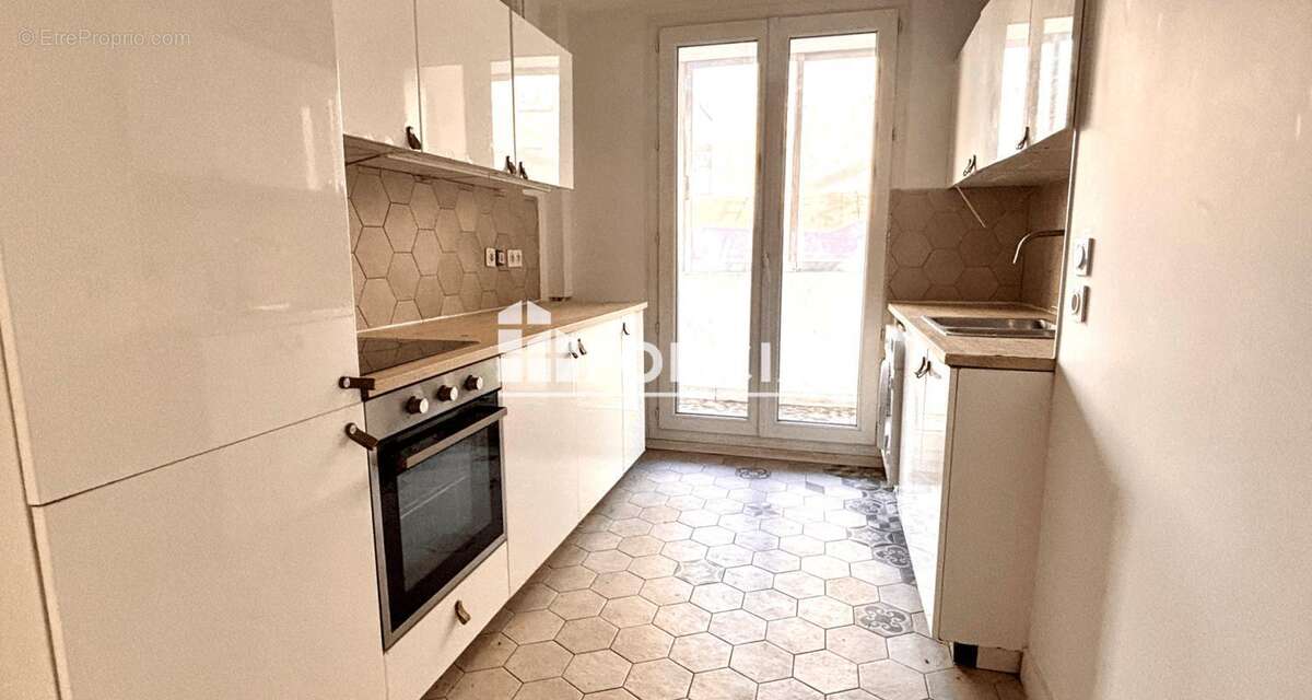 Appartement à MARSEILLE-1E
