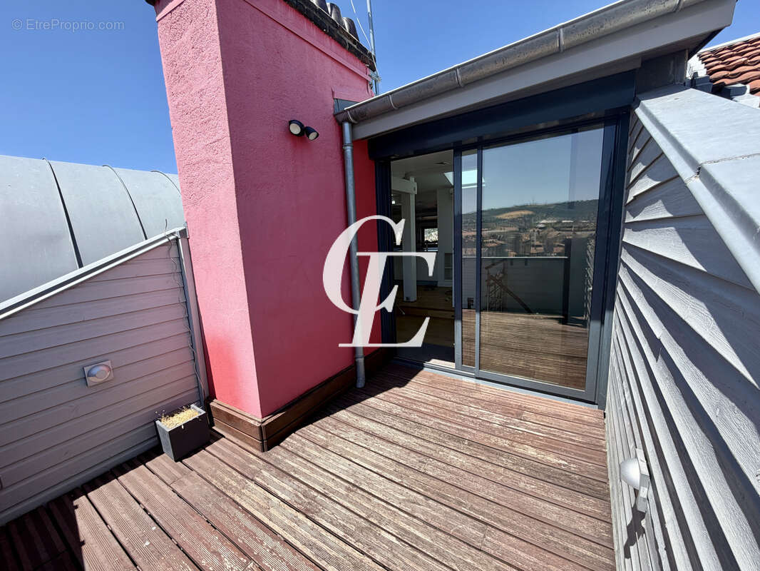 Appartement à SAINT-ETIENNE