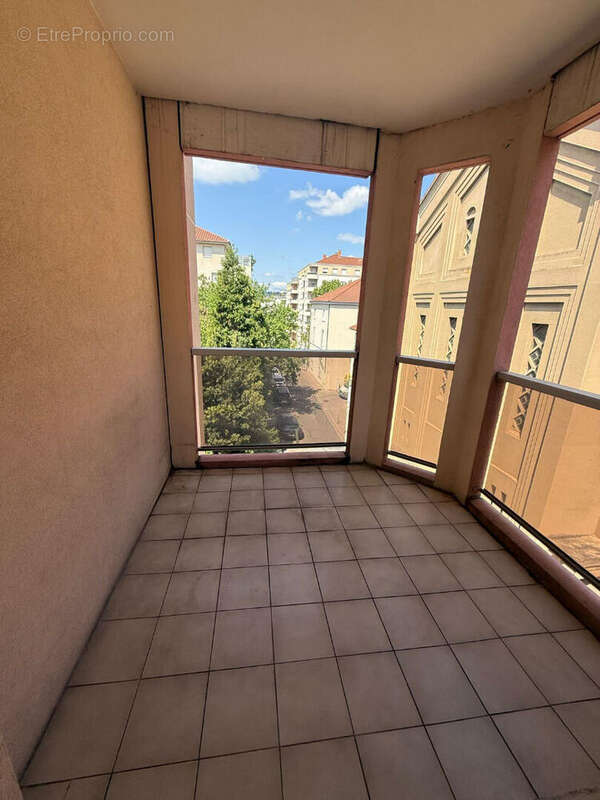 LYON 8ème Appartement 3 pièces 69.51 m2 - photo 5