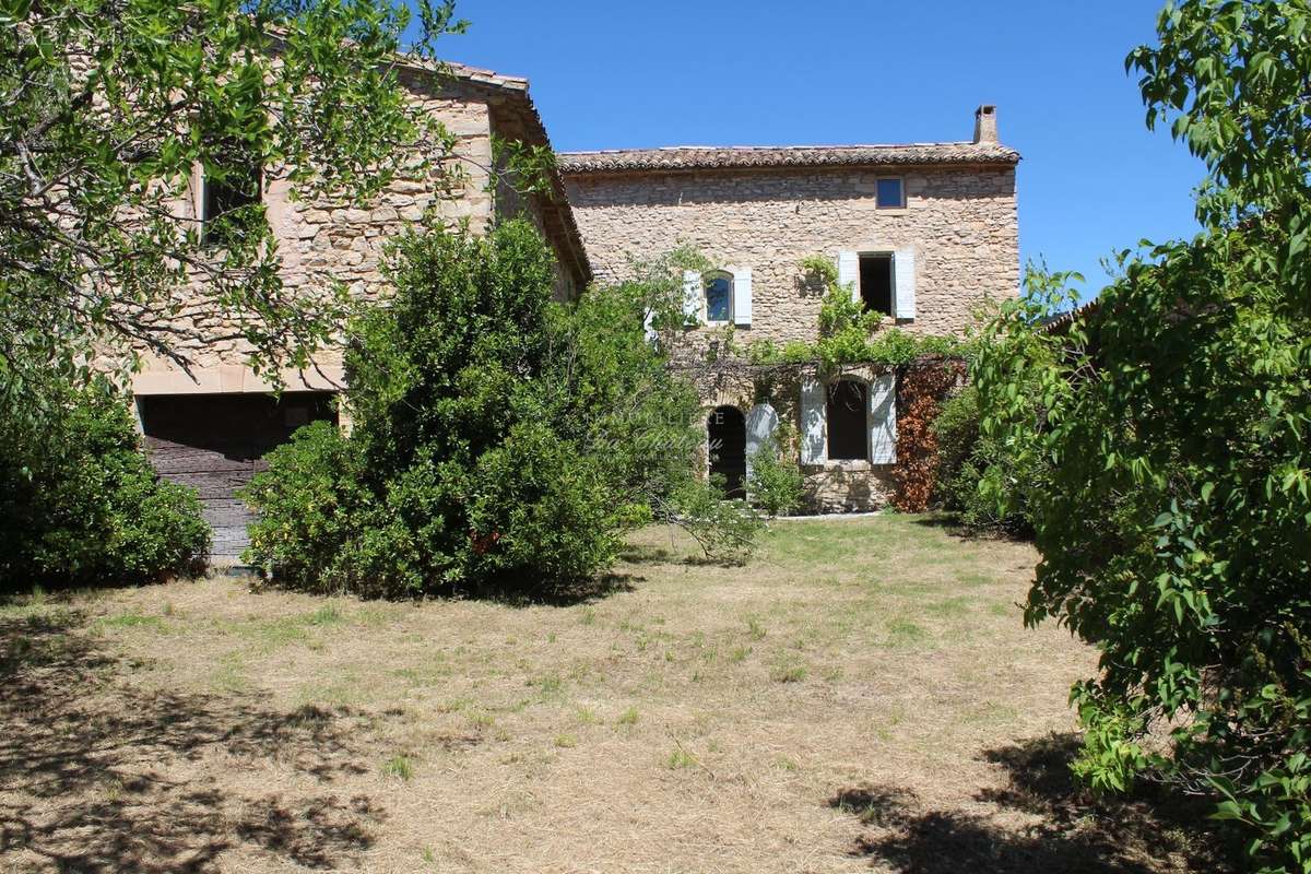 Maison à GORDES
