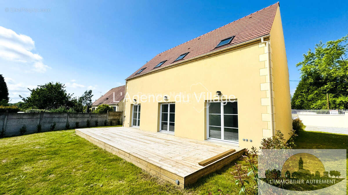 Maison à SAINTE-GENEVIEVE