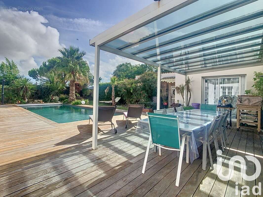 Photo 2 - Maison à CHARRON