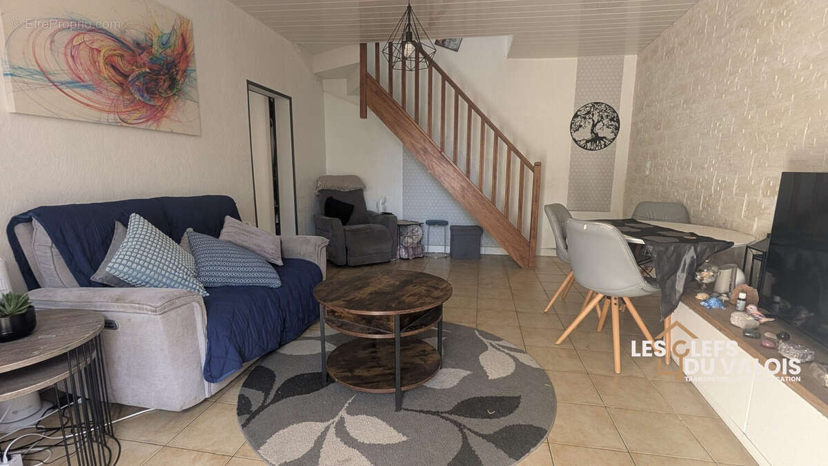 Maison 85 m² à Crepy-En-Valois  - photo 2