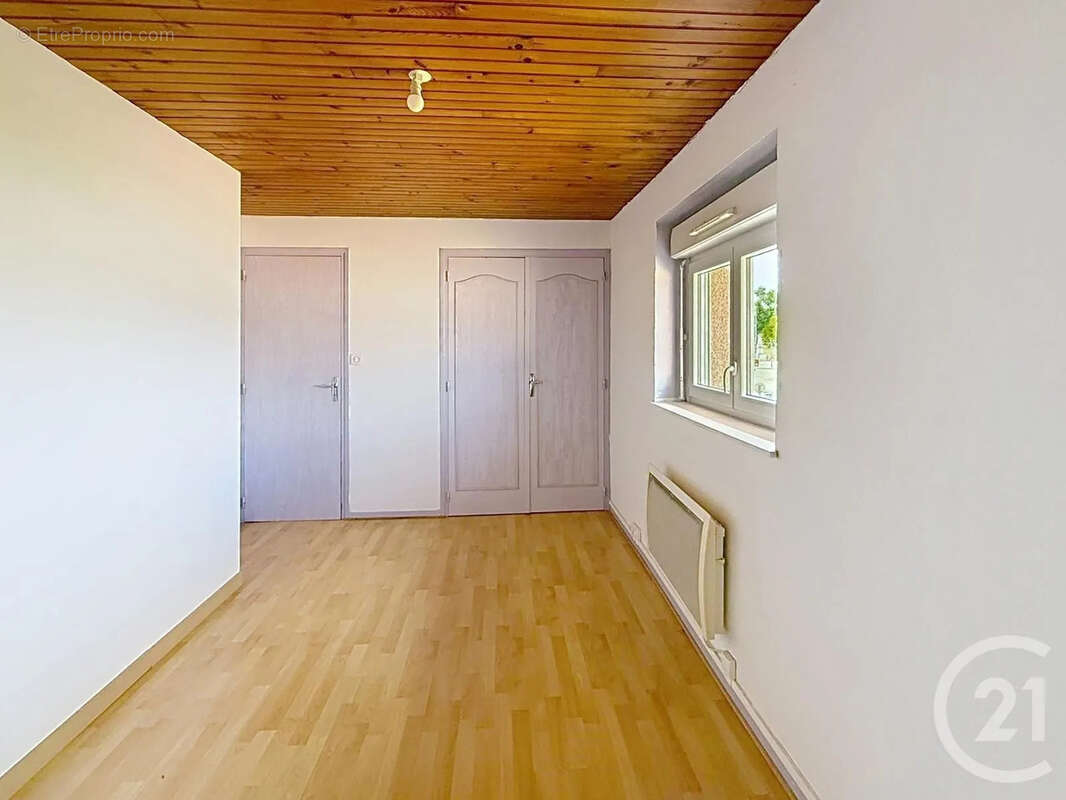 Appartement à REPLONGES