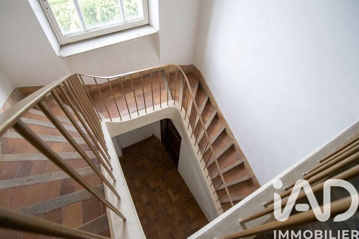 Maison 850 m² à Fontaine-De-Vaucluse  - photo 7