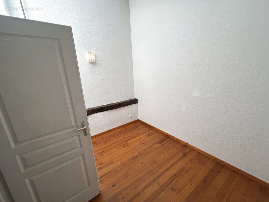 Maison à MONTEGUT-PLANTAUREL