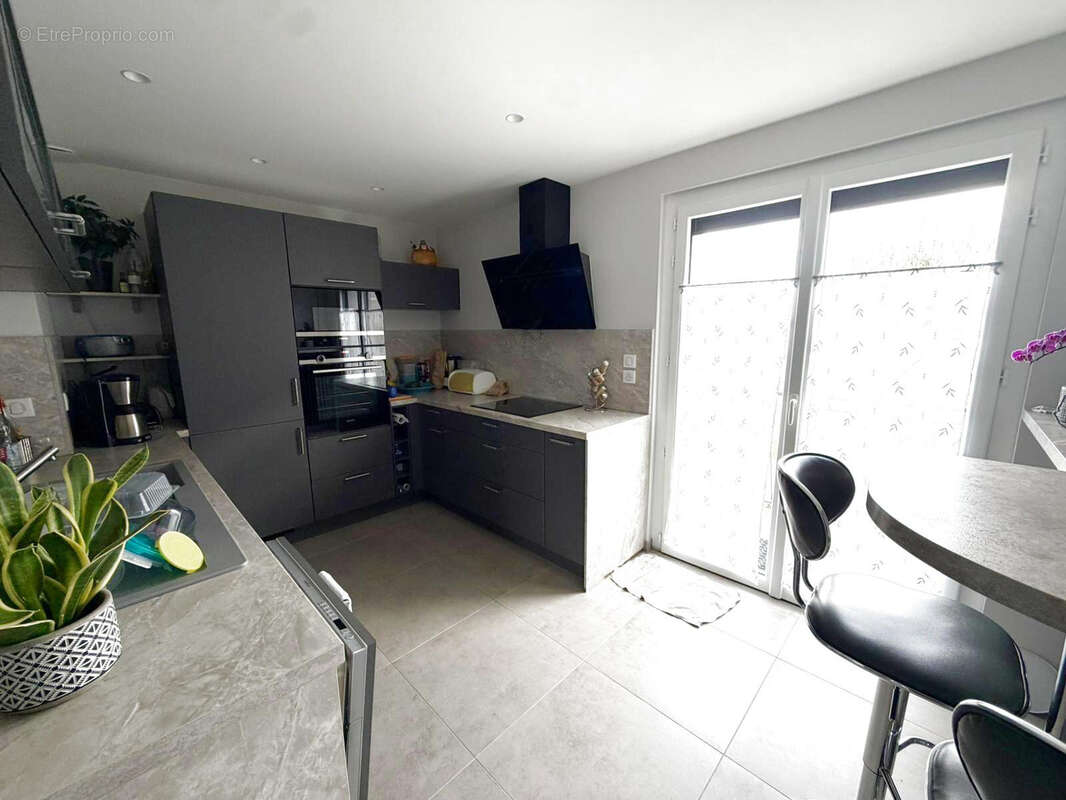 Maison à SAINT-PIERRE-EN-FAUCIGNY