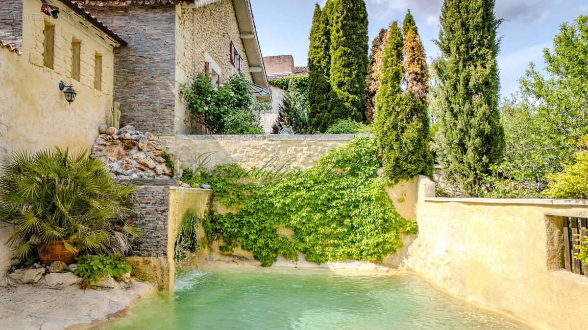 Maison à DOUZILLAC