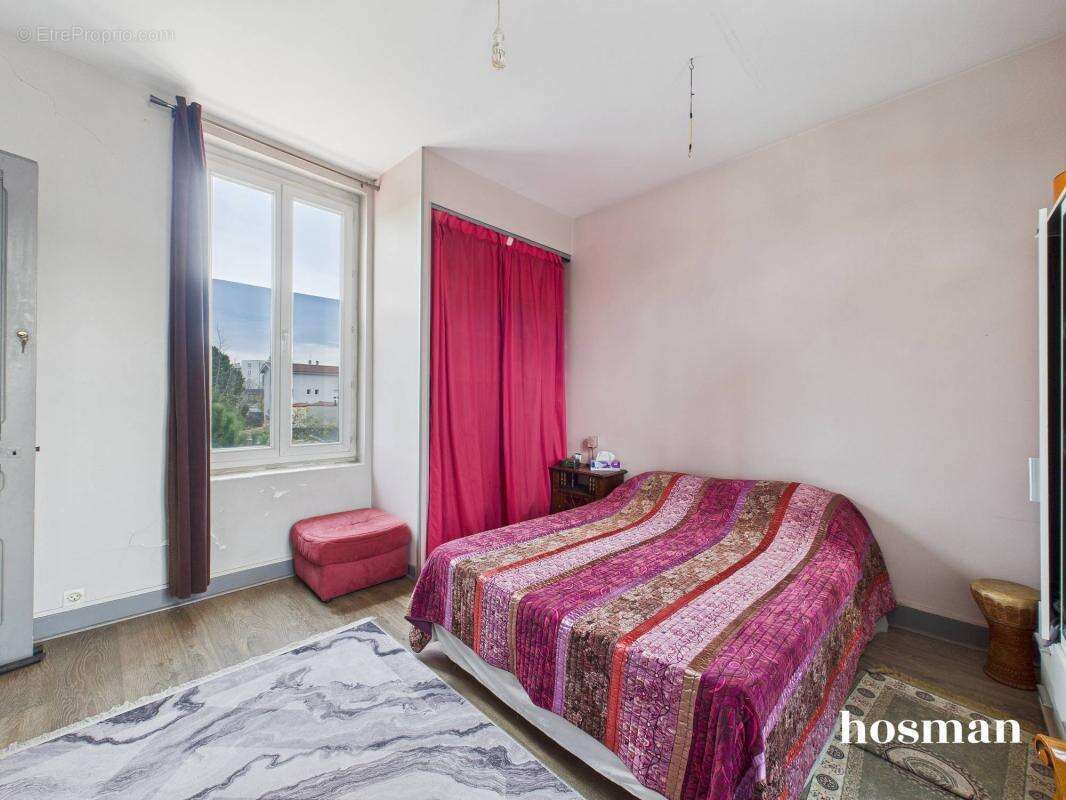 Maison à PIERRE-BENITE