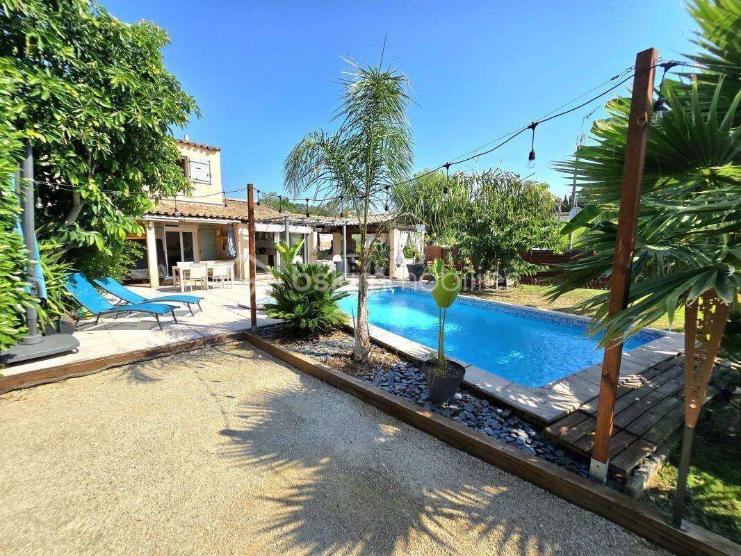Maison 4 pièces avec piscine, jardin et chambre de plain-pied – À seulement 5 minutes du village - photo 2