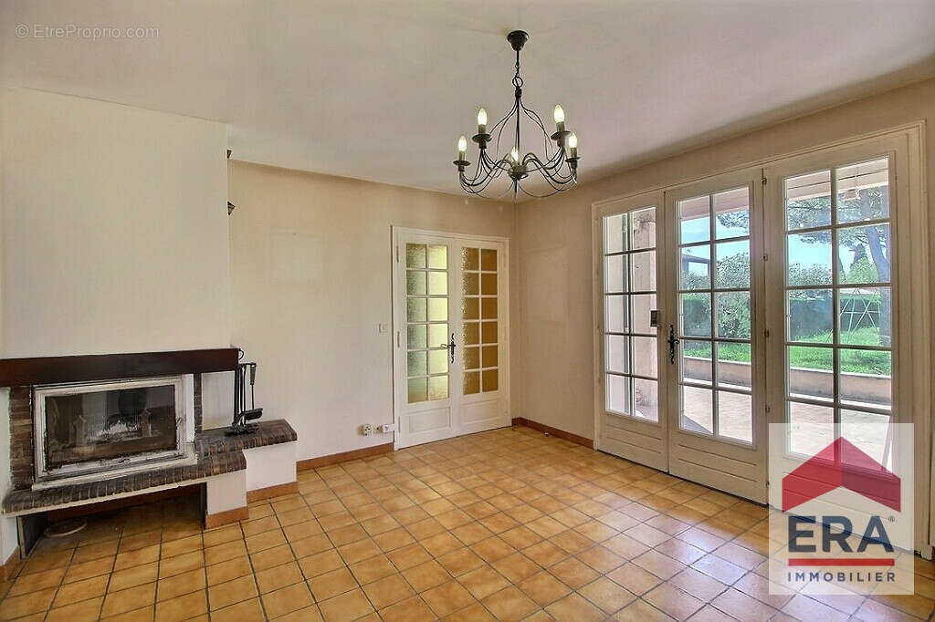 Maison à MORIERES-LES-AVIGNON