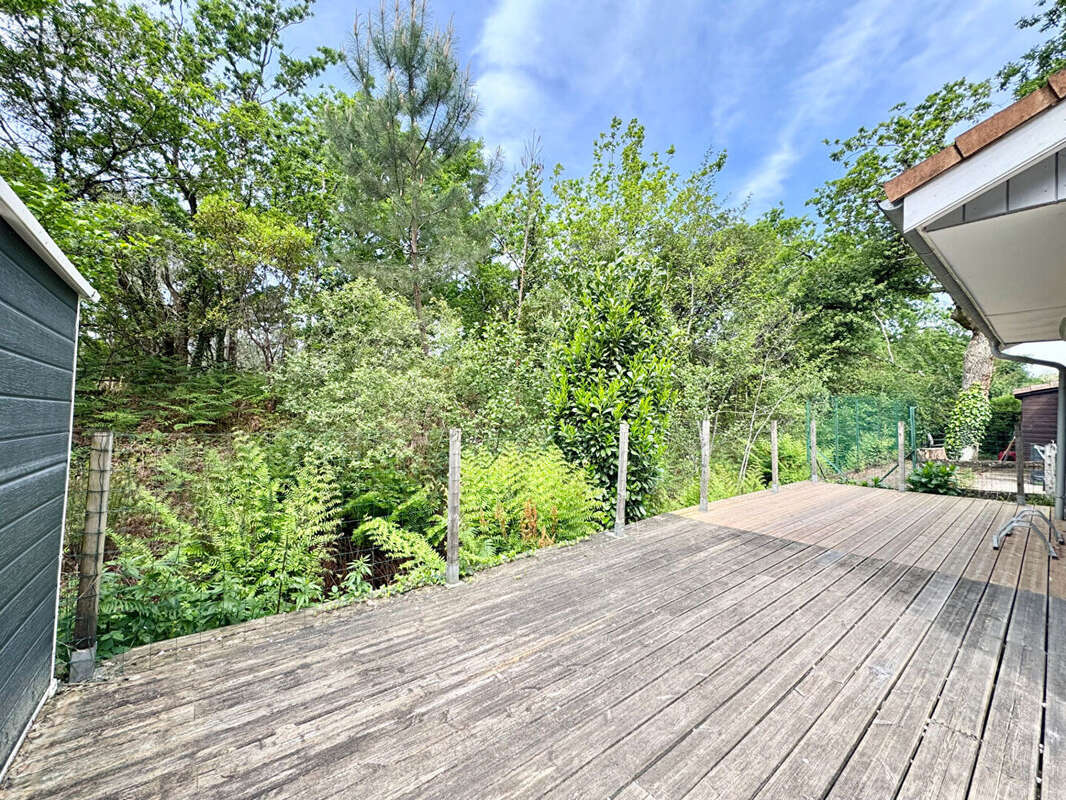 Autre à GUJAN-MESTRAS