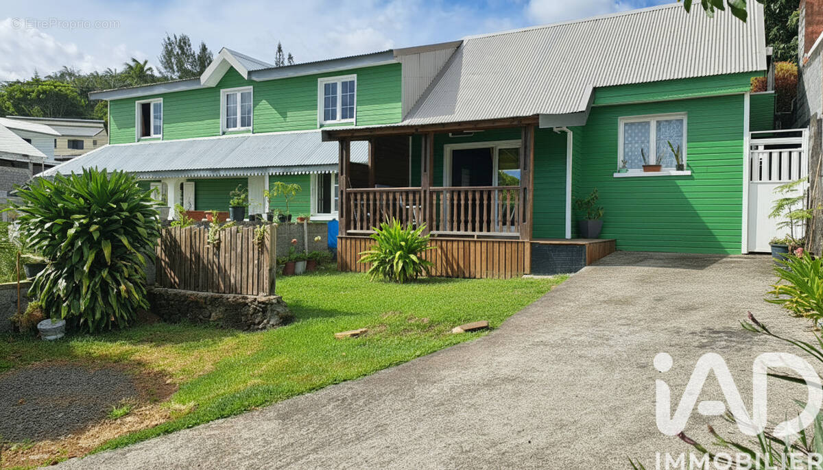 Photo 1 - Maison à SAINT-JOSEPH