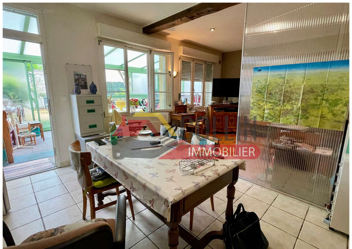 Appartement en Rez-de-chaussée, type F4 -véranda - jardin - photo 2