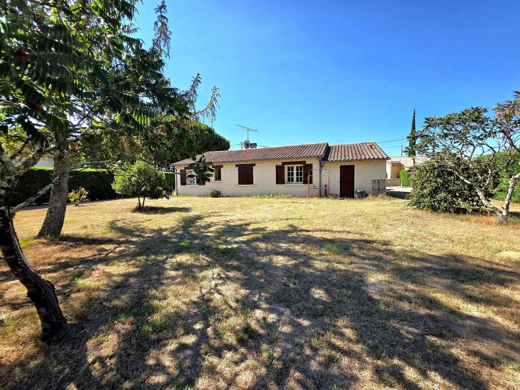 Superbe bungalow de 3-chambres avec grand jardin privatif, à quelques minutes à pied d'Eymet - photo 17