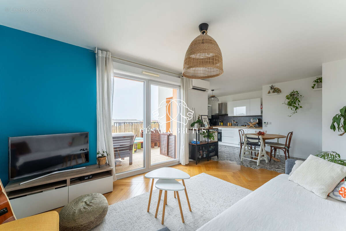 Appartement 67 m² à Meyzieu  - photo 7