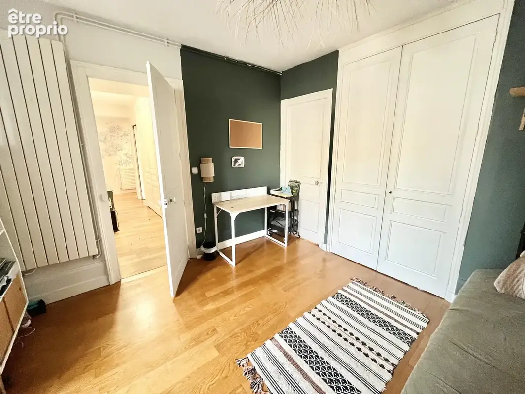 7 pièces de 183 M2 - Centre-ville - 5 chambres - Cuisine équipée - Parking - photo 16